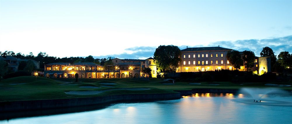Chateau Et Golf De Taulane La Martre Exterior foto